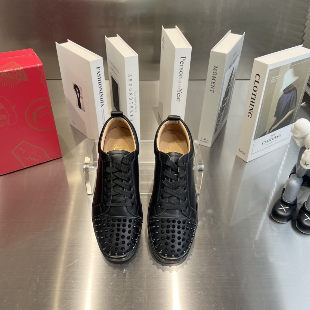 Christian Louboutin Louis Junior Spikes - 