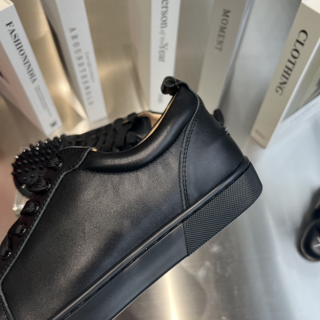 Christian Louboutin Louis Junior Spikes - 