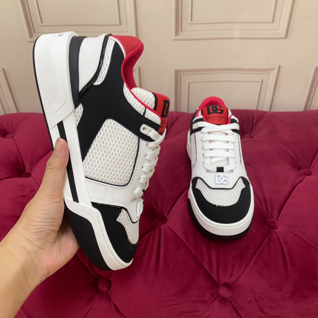 Dolce & Gabbana Mixed-material New Roma Sneakers - 