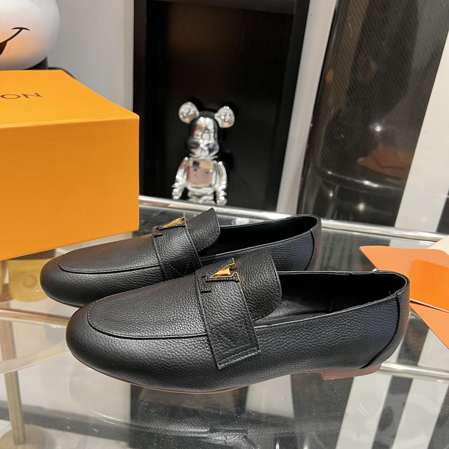 Louis Vuitton LV Capri Loafer - 