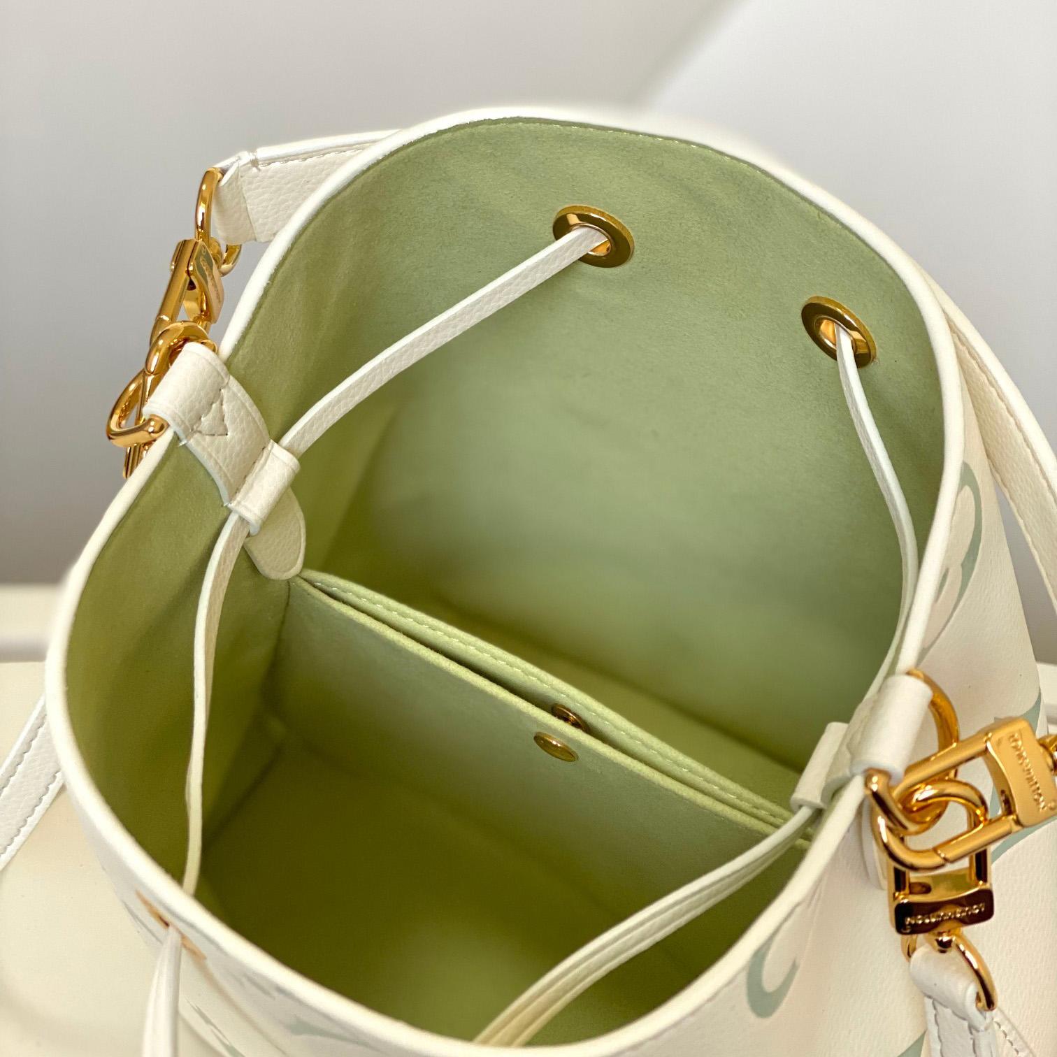 Louis Vuitton Néonoé BB   M24048 - 