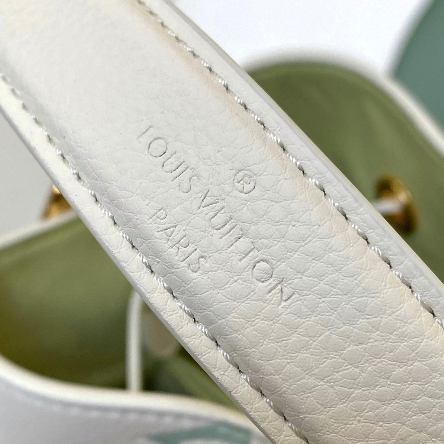Louis Vuitton Néonoé BB   M24048 - 