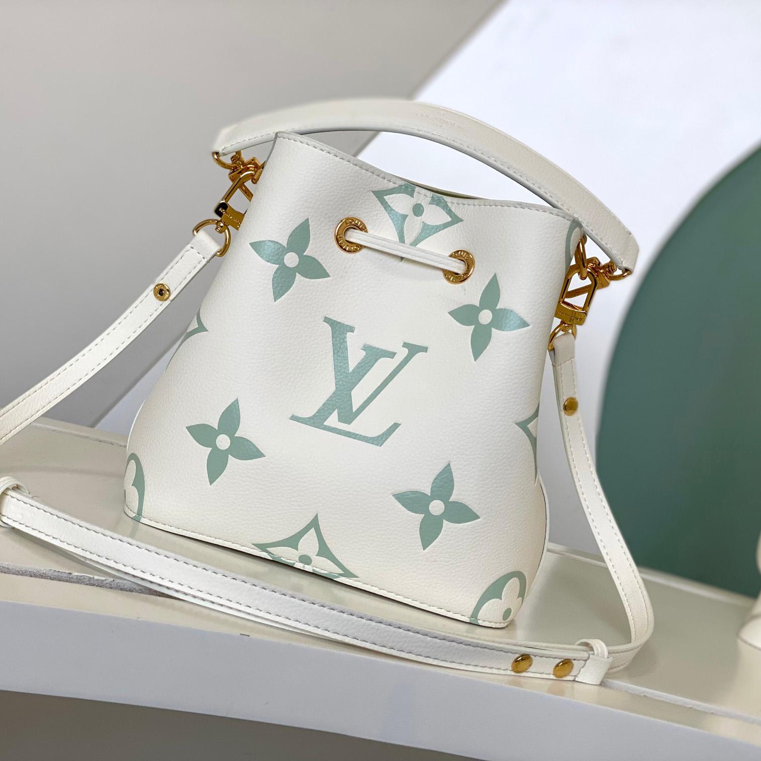 Louis Vuitton Néonoé BB   M24048 - 