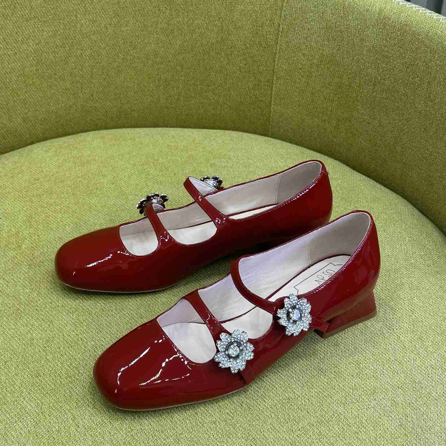 Roger Vivier Bouquet Strass Babies Ballerinas in Patent Leather - 