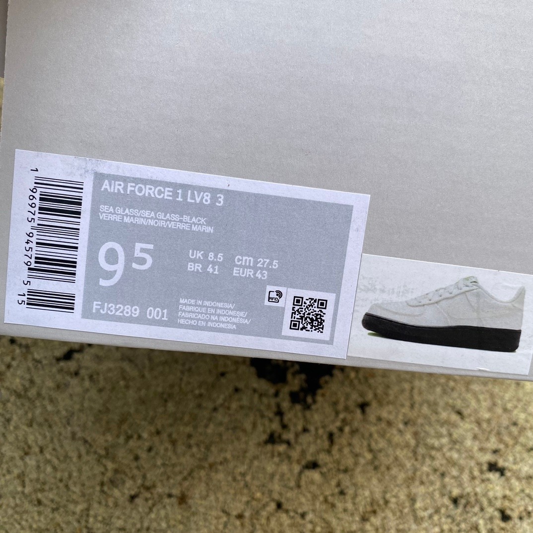 Nike Air Force 1 LV8 Sneaker      FJ3289-001 - 