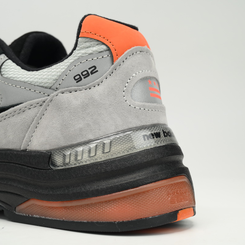New Balance 992 Gray Orange Sneakers      M992GBO   - 