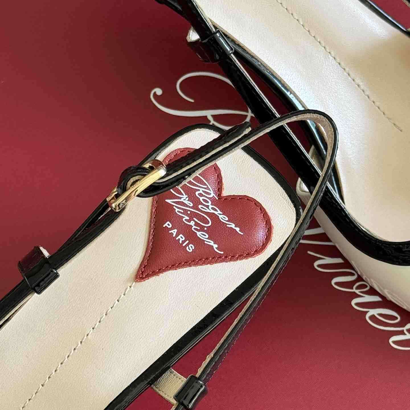 Roger Vivier Viv’ Canard Slingback Pumps in Patent Leather - 