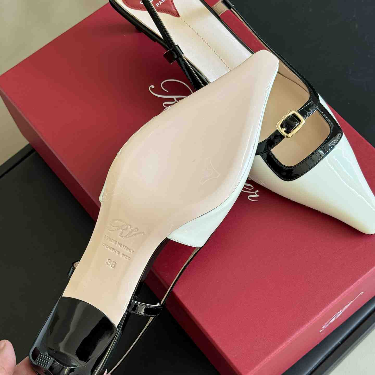 Roger Vivier Viv’ Canard Slingback Pumps in Patent Leather - 