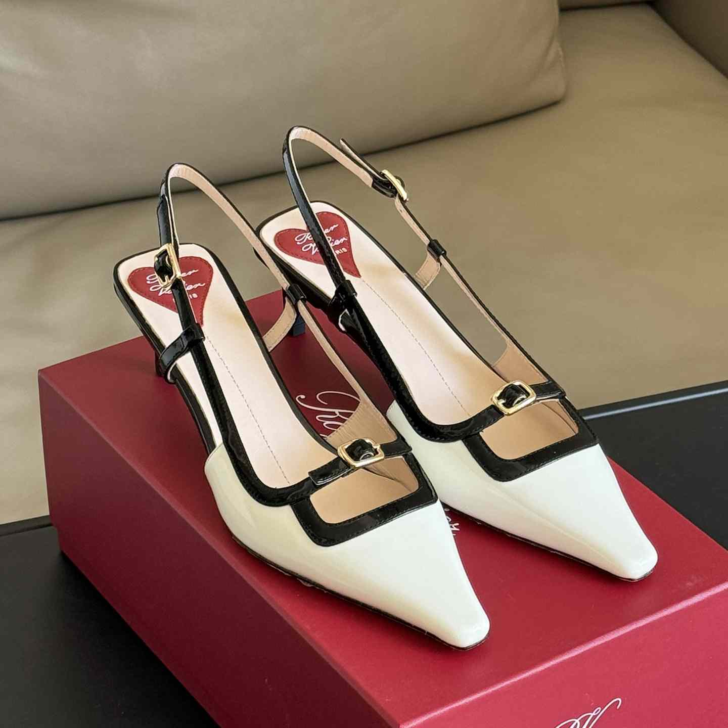 Roger Vivier Viv’ Canard Slingback Pumps in Patent Leather - 