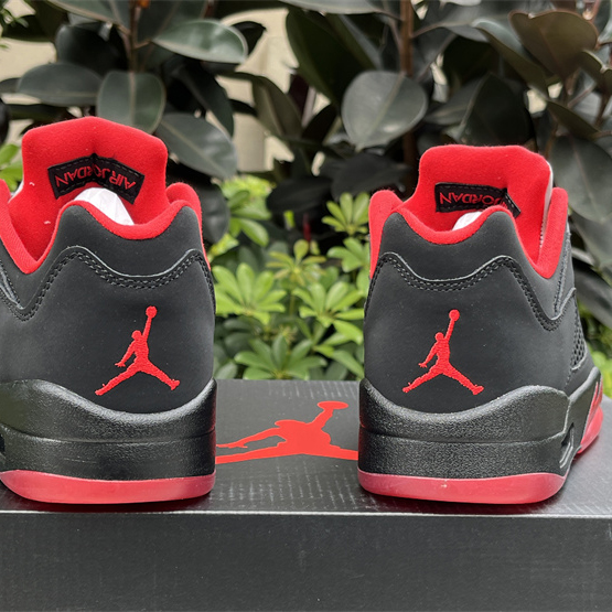 Air Jordan 5 Low “Alternate” Sneakers      819171-001 - 