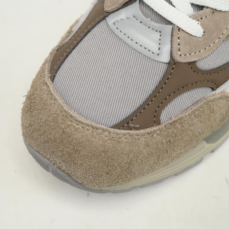 New Balance 992 Levi's Sneakers      M992LV  - 