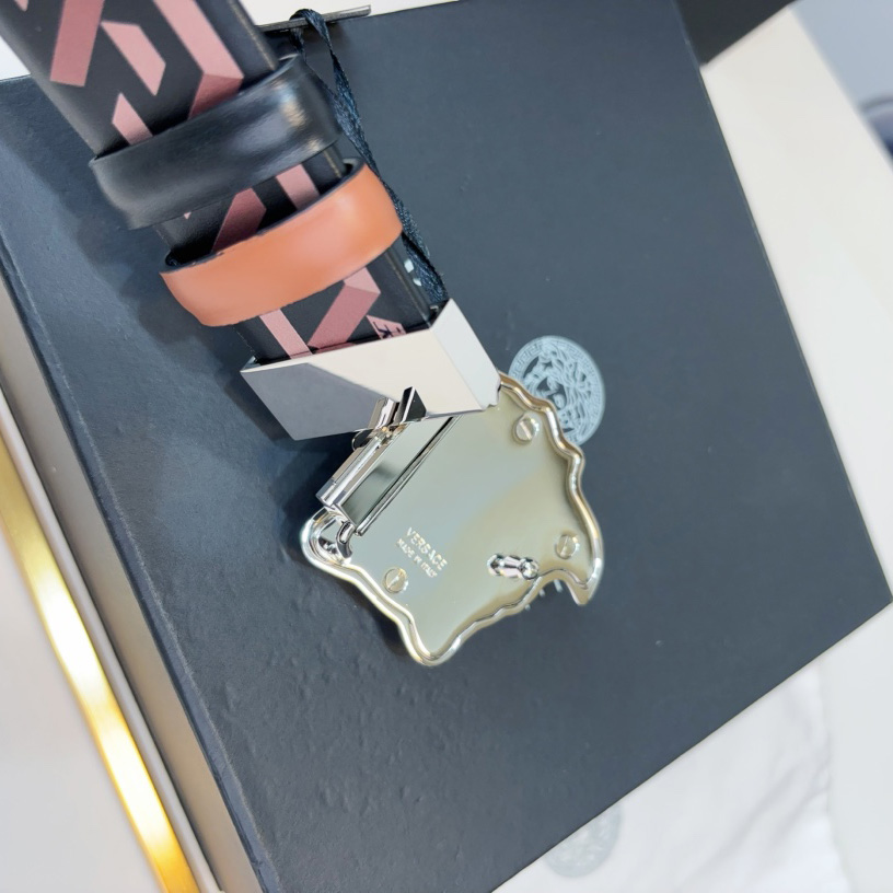 Versace Reversible Leather Belt    40mm - 