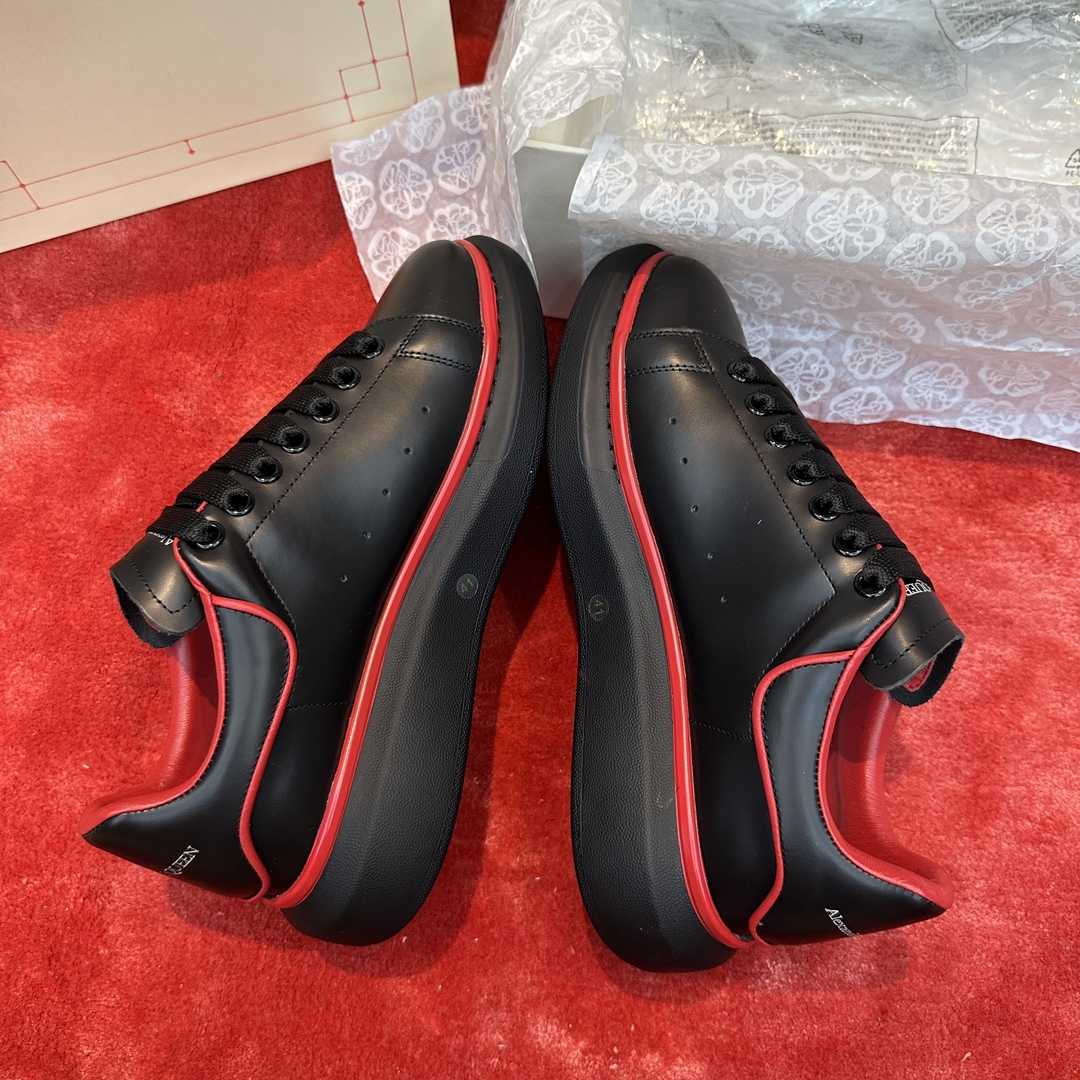 Alexander Mqueen Oversized Sneakers - 