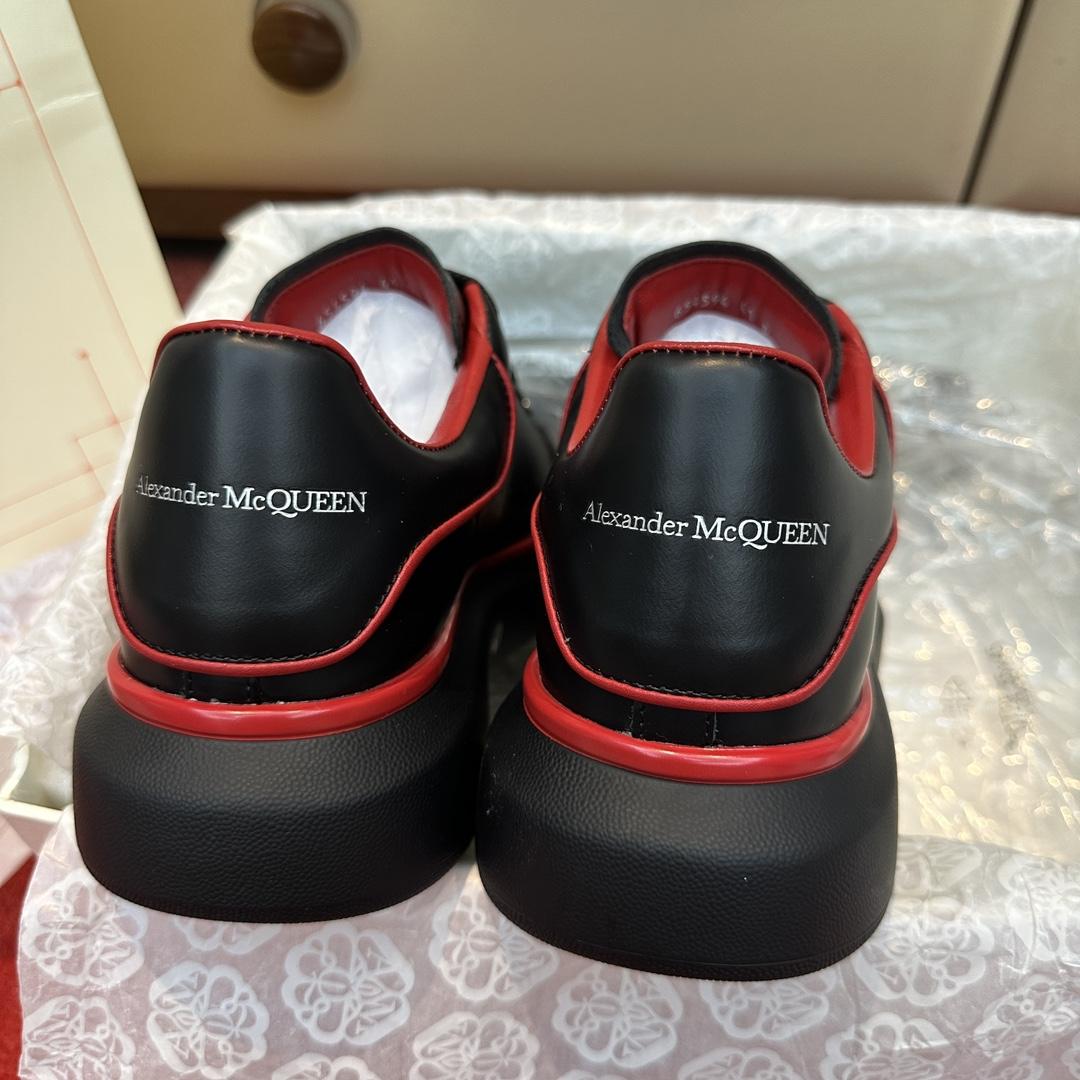 Alexander Mqueen Oversized Sneakers - 
