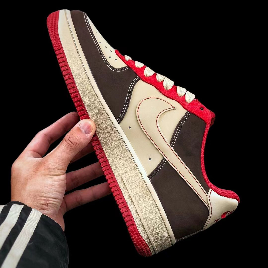 Nike SB Dunk Low Sneaker      - 