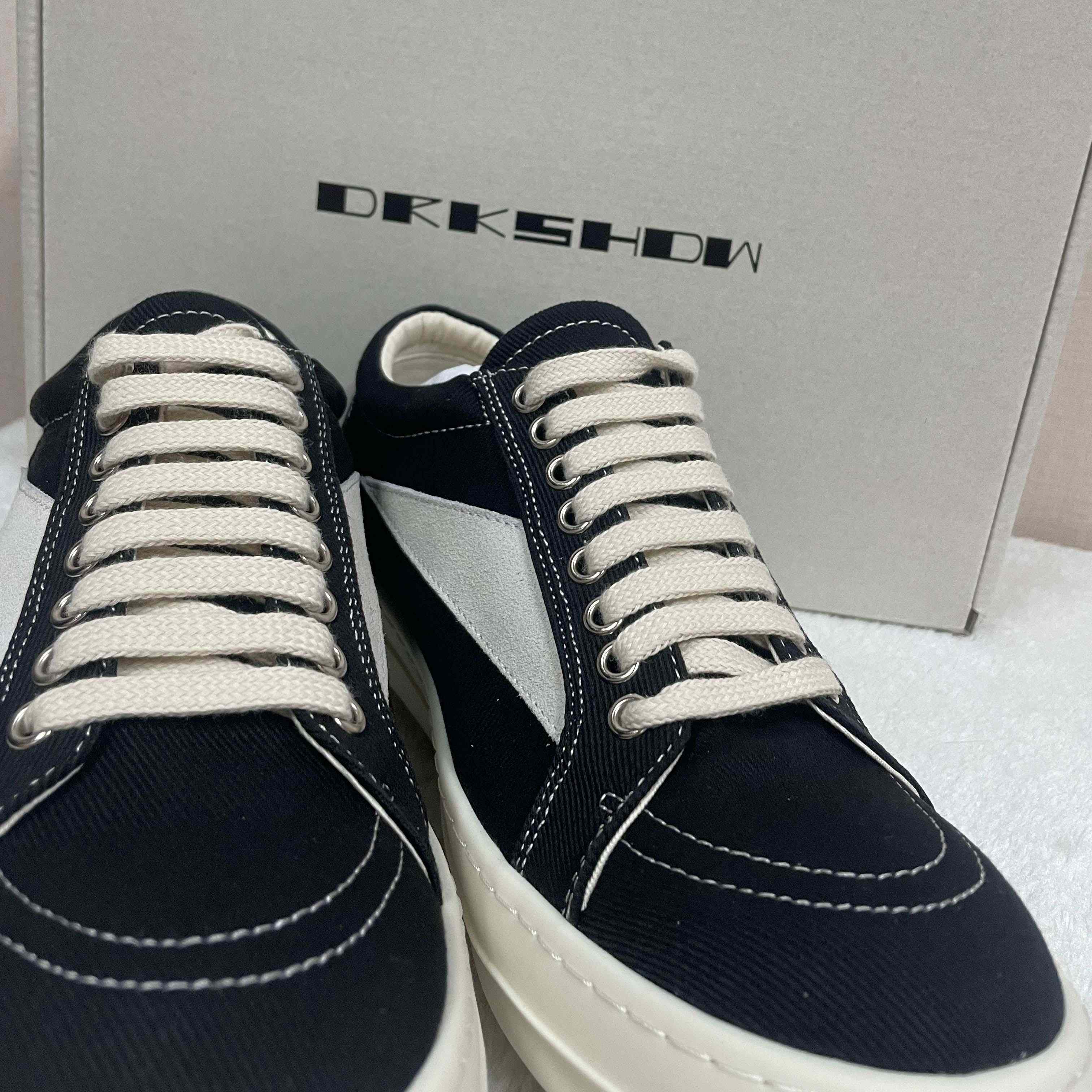 Rick Owens Low-top Sneakers  - DesignerGu