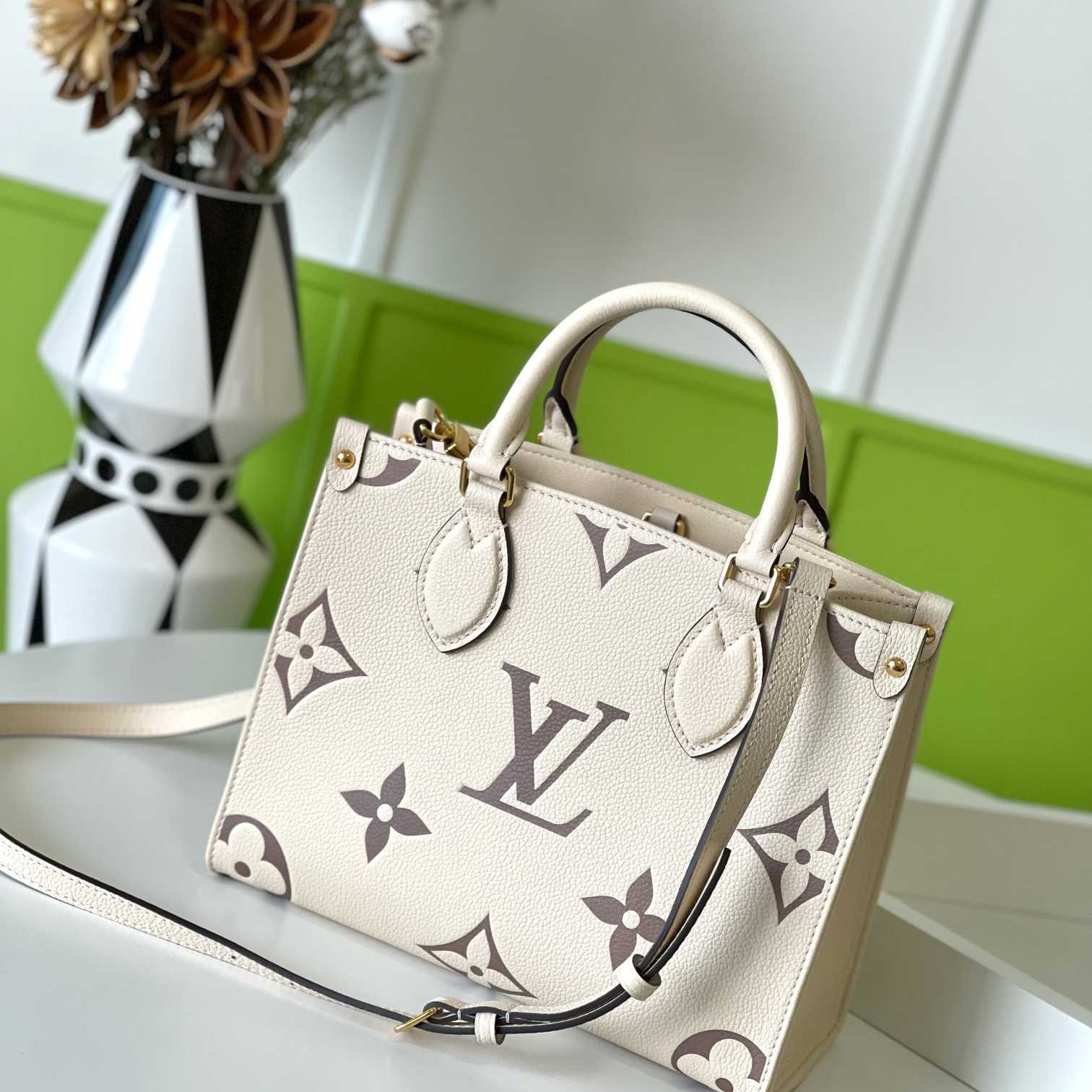 Louis Vuitton OnTheGo   M45654   25-19-11.5cm - 