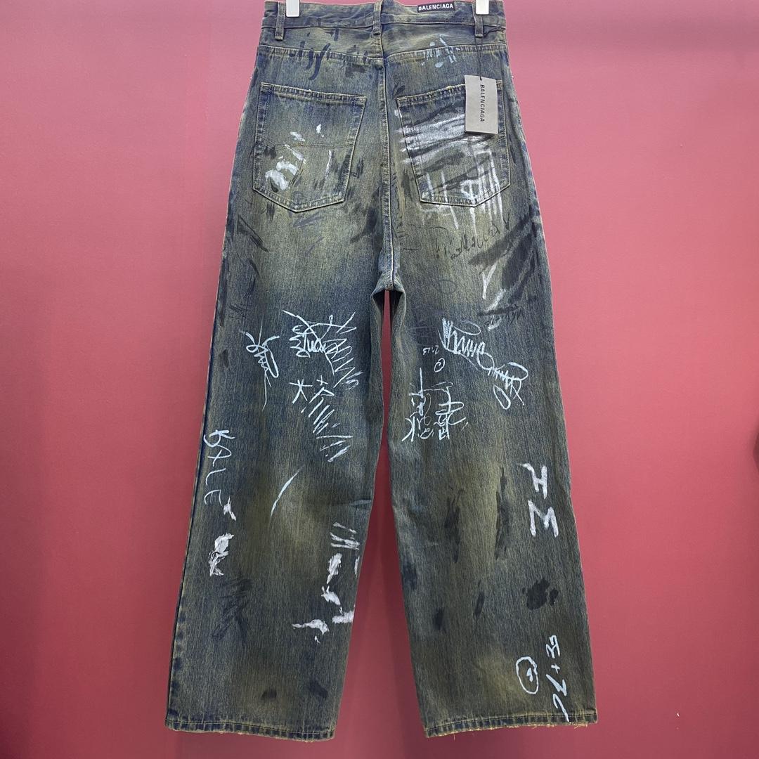 Balenciaga  Graffiti Baggy Jeans - 