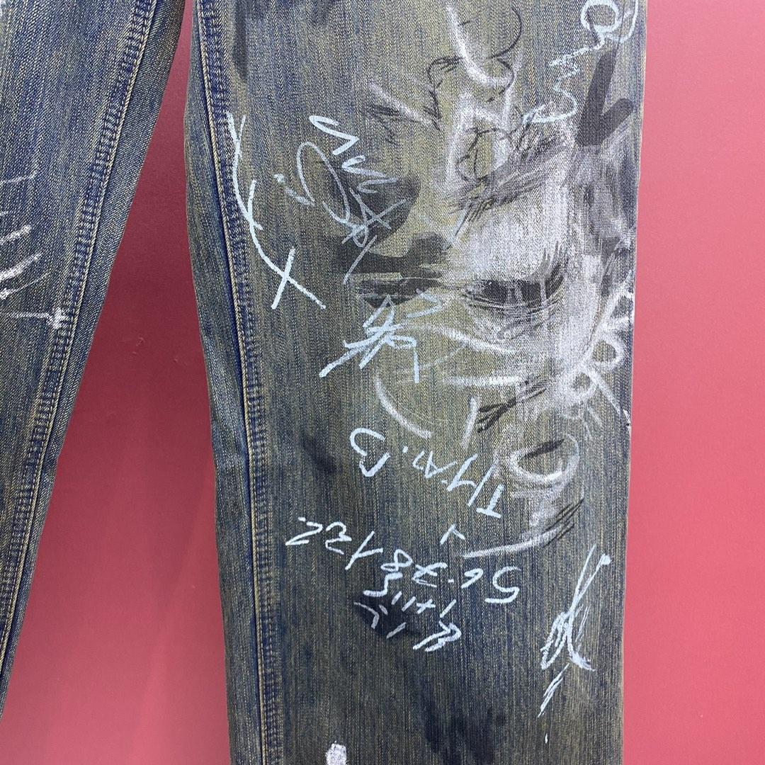 Balenciaga  Graffiti Baggy Jeans - 