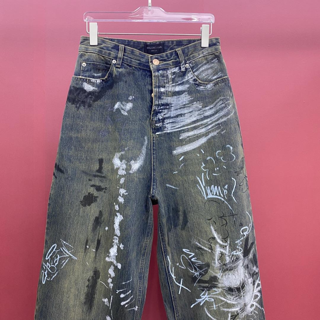 Balenciaga  Graffiti Baggy Jeans - 