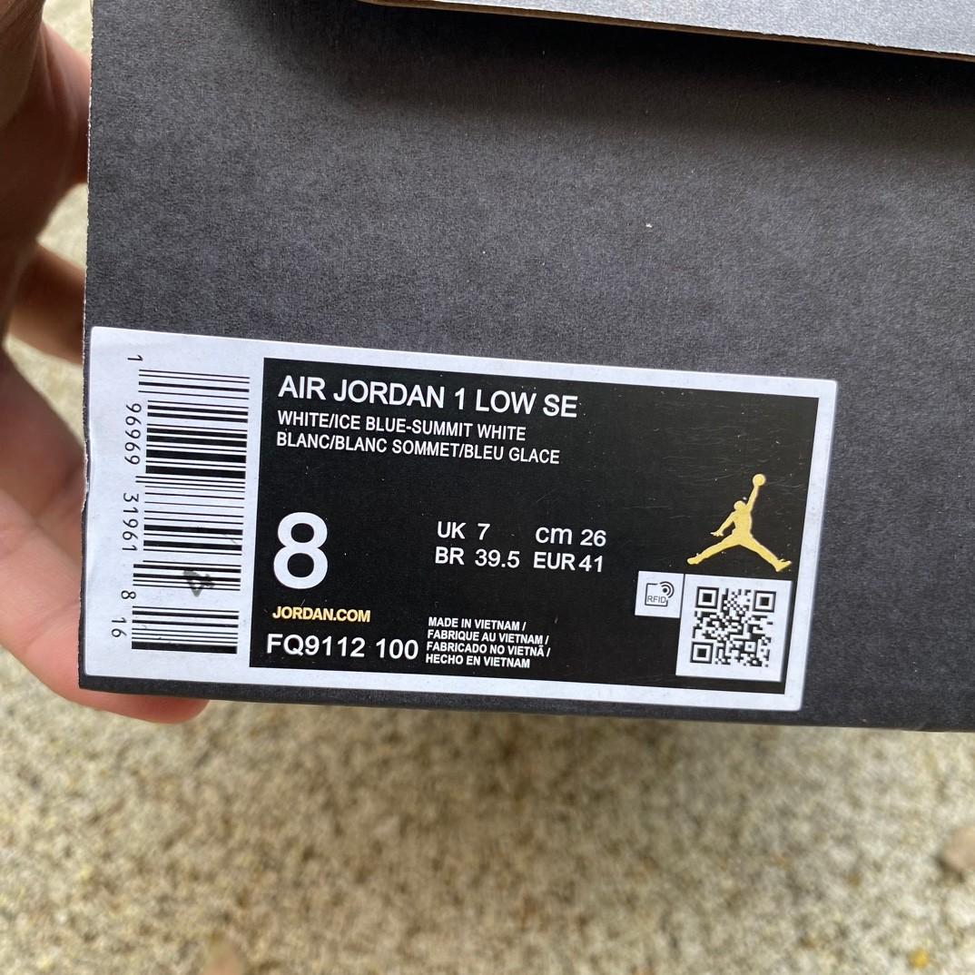 Air Jordan 1 Low Sneaker     FQ9112-100 - 