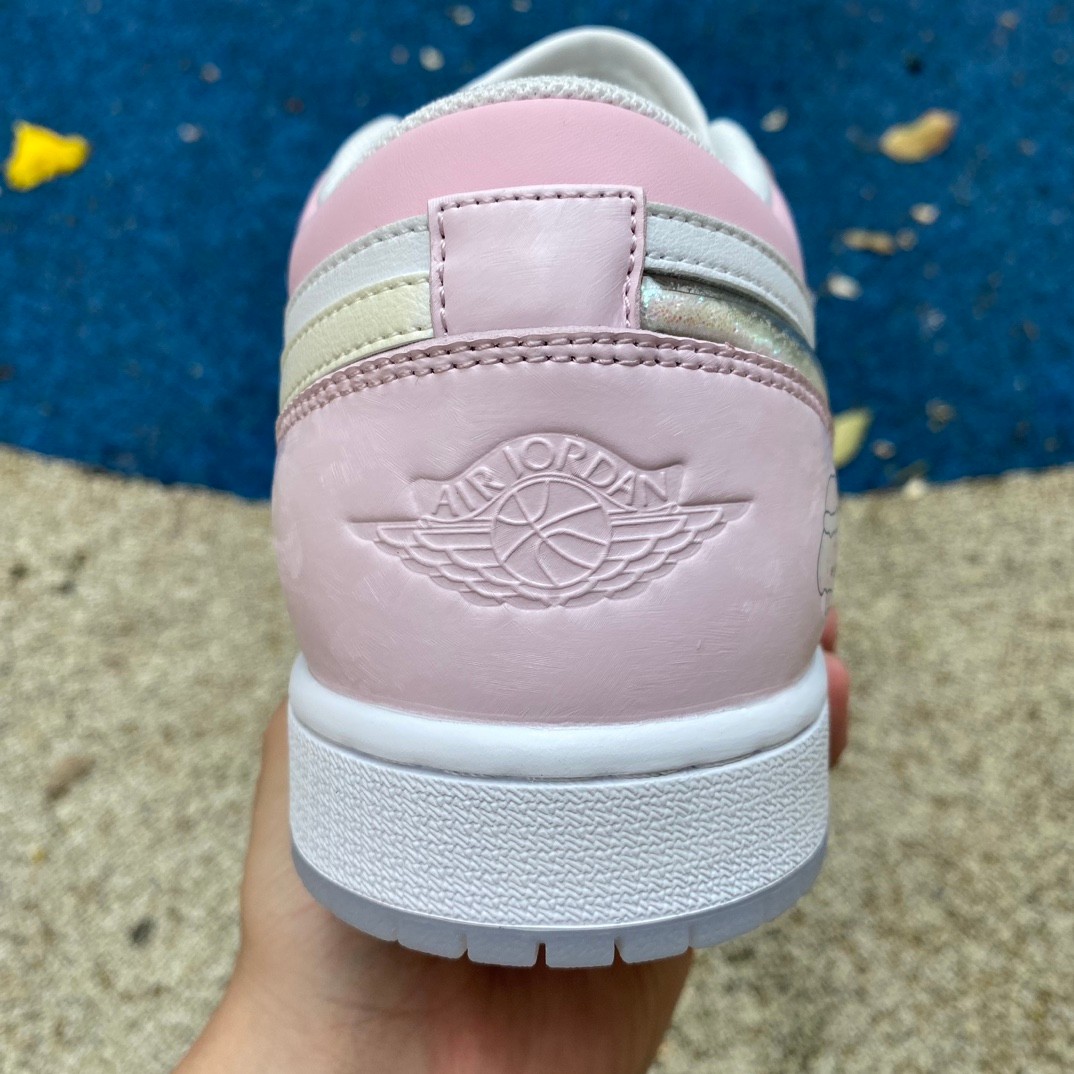 Air Jordan 1 Low Sneaker     FQ9112-100 - 