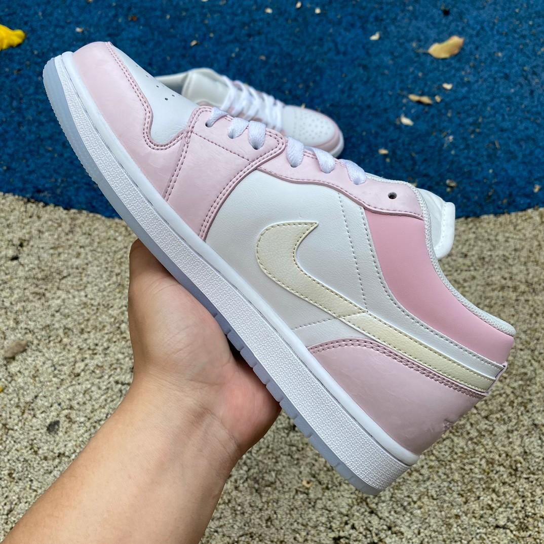 Air Jordan 1 Low Sneaker     FQ9112-100 - 