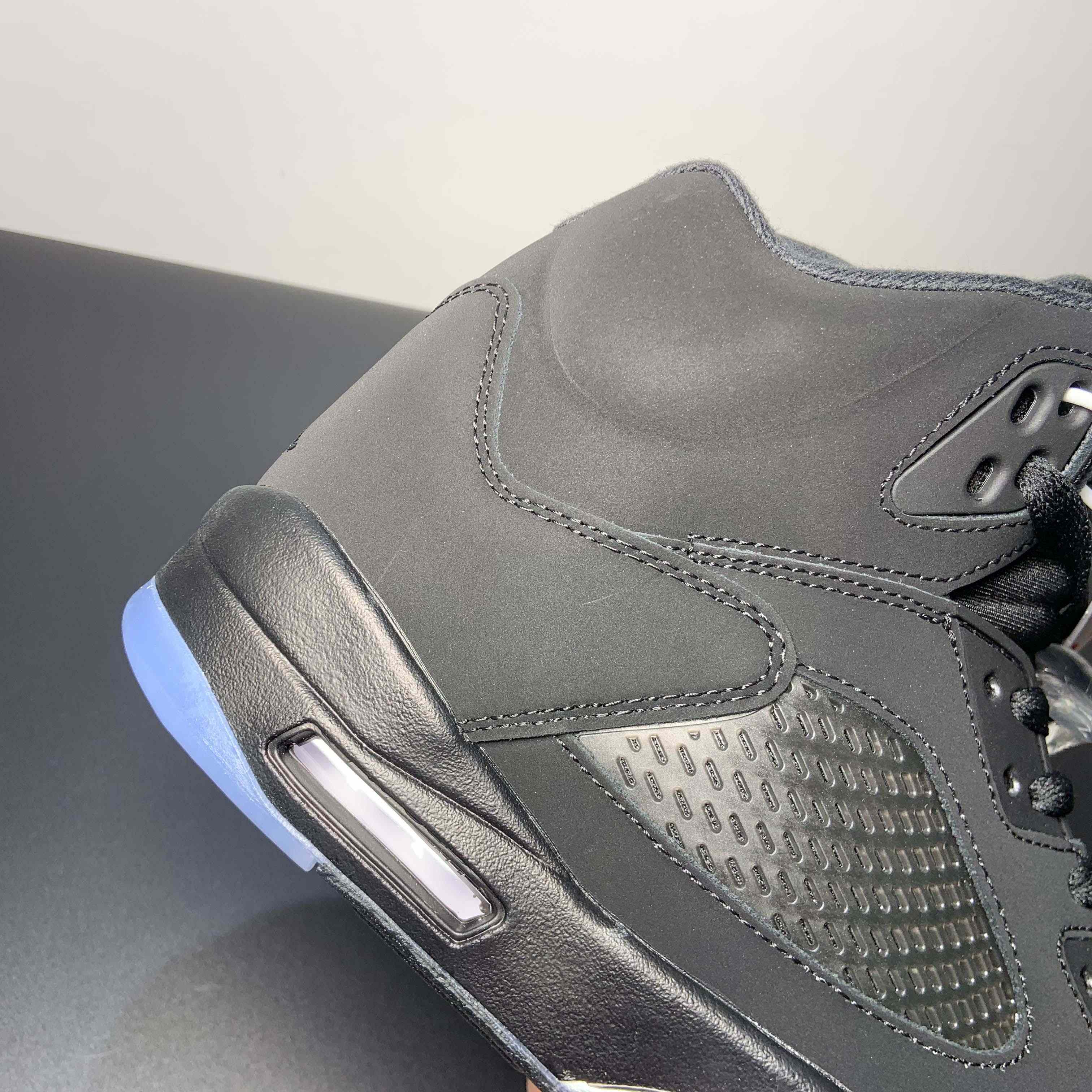 Air Jordan 5 Retro"Black Cat” Sneakers    FZ2239-001  - 