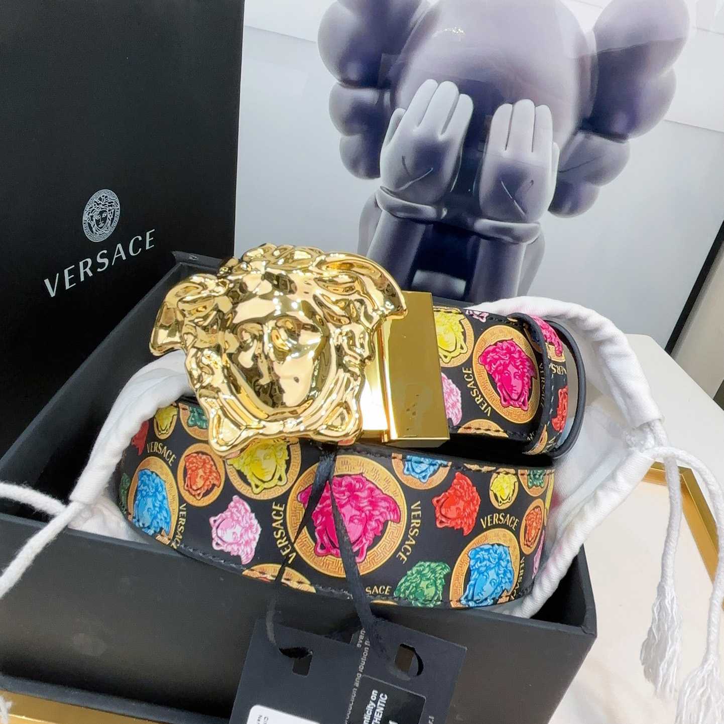 Versace Medusa Medallion Print Reversible Leather Belt   40mm - 