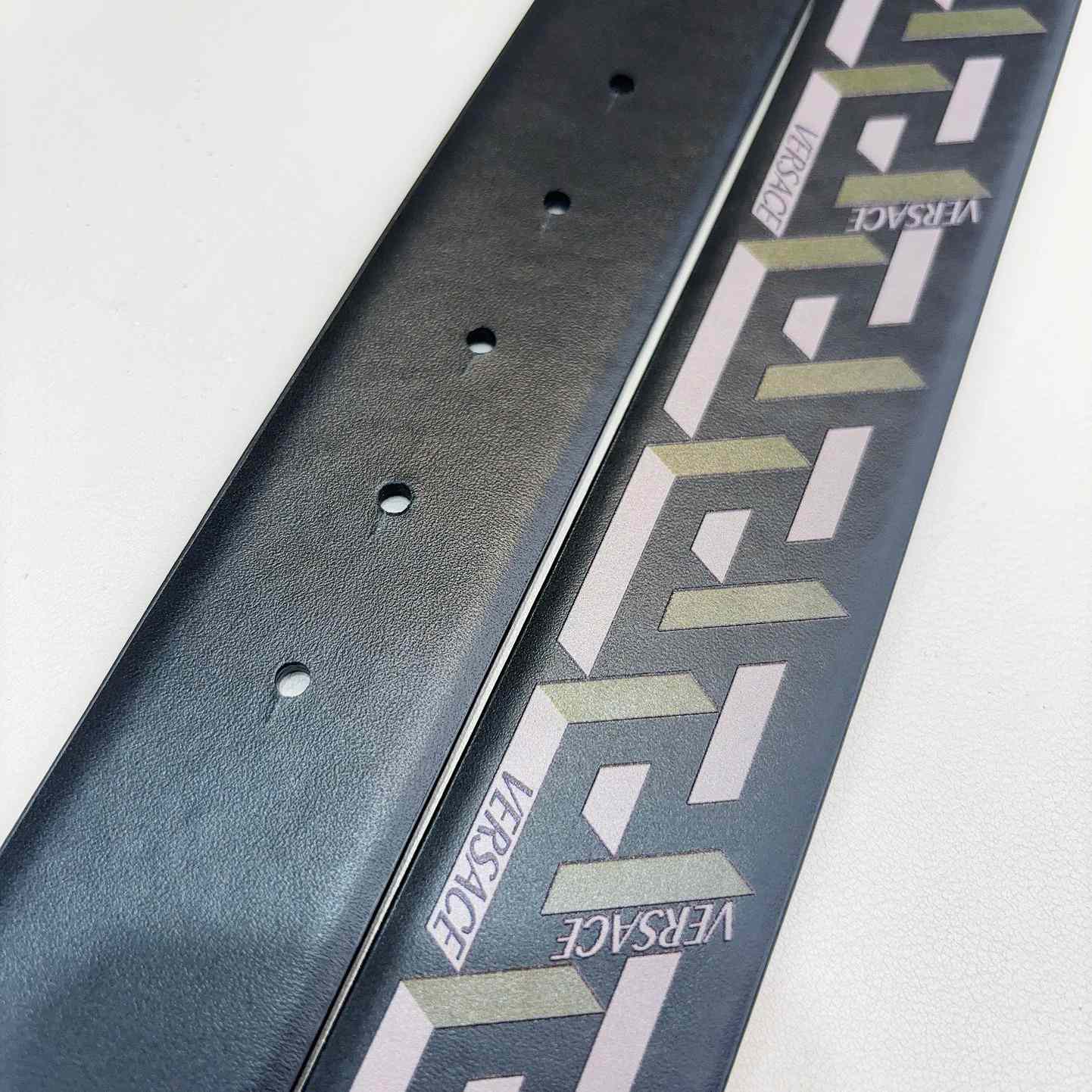 Versace Reversible Leather Belt    40mm - 