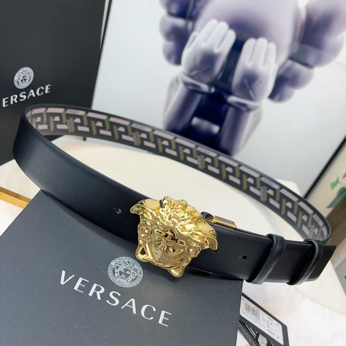 Versace Reversible Leather Belt    40mm - 
