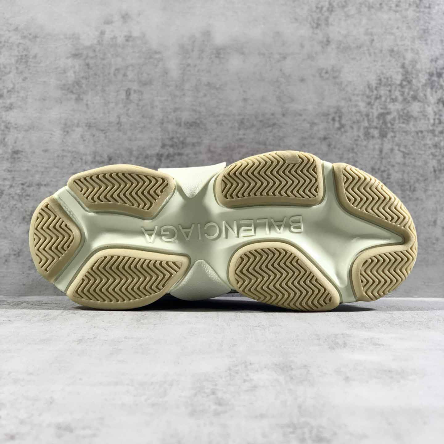 Balenciaga Triple S Sneaker  - 