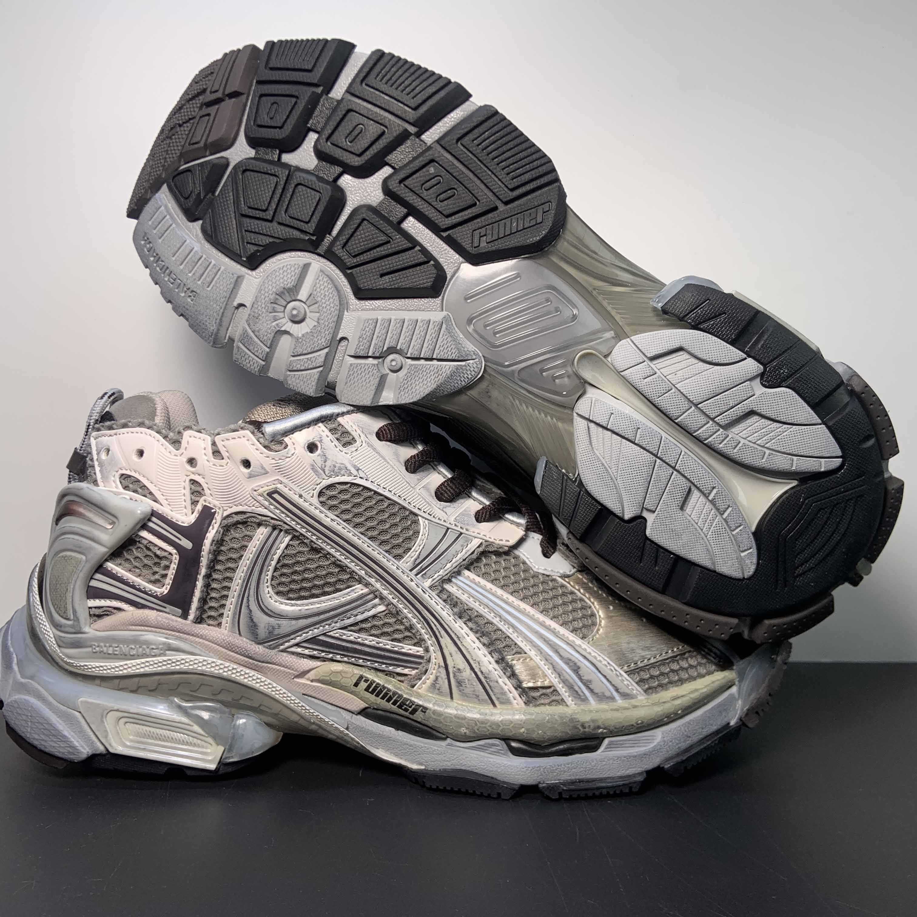 Balenciaga Runner Sneaker  - 