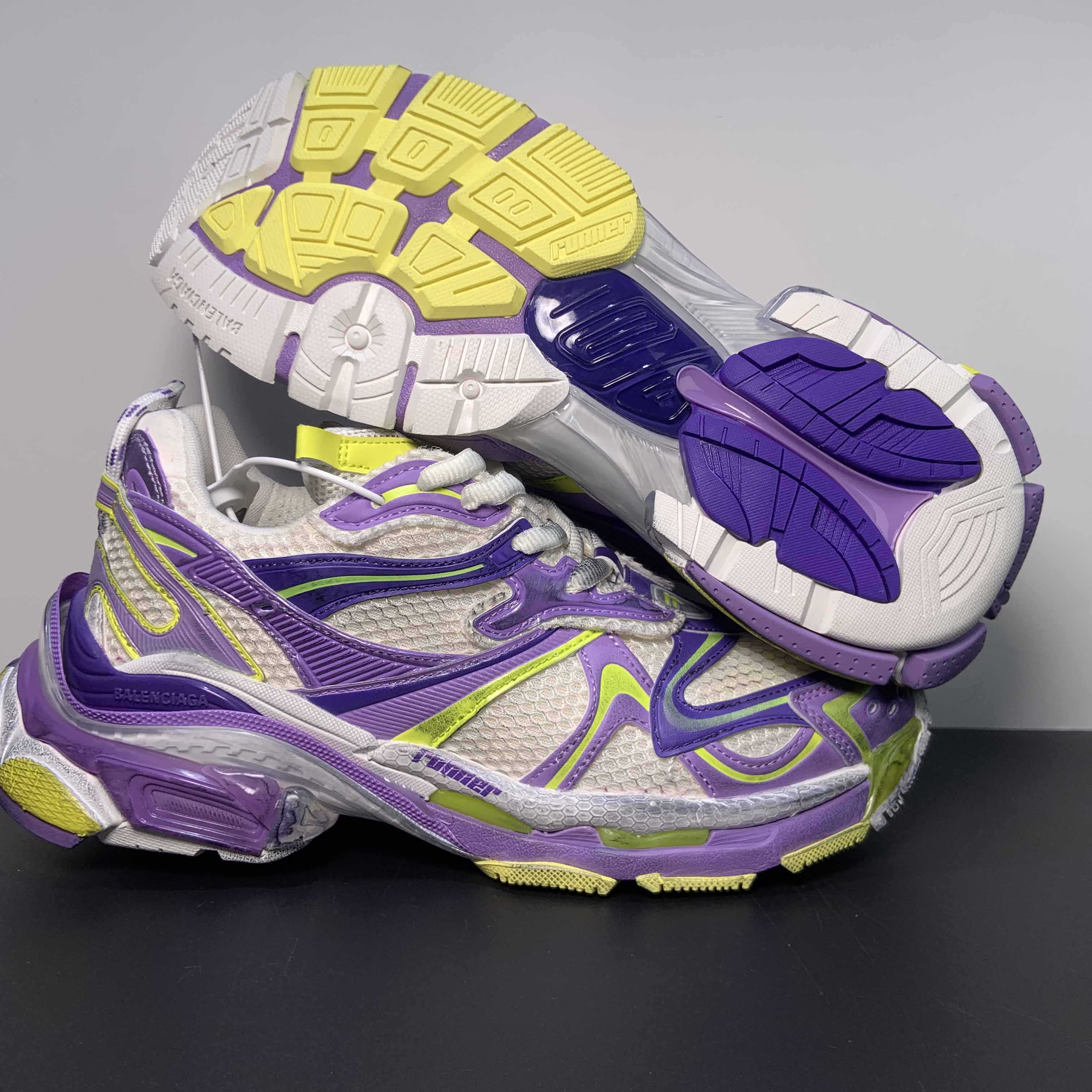 Balenciaga Runner Sneaker  - 