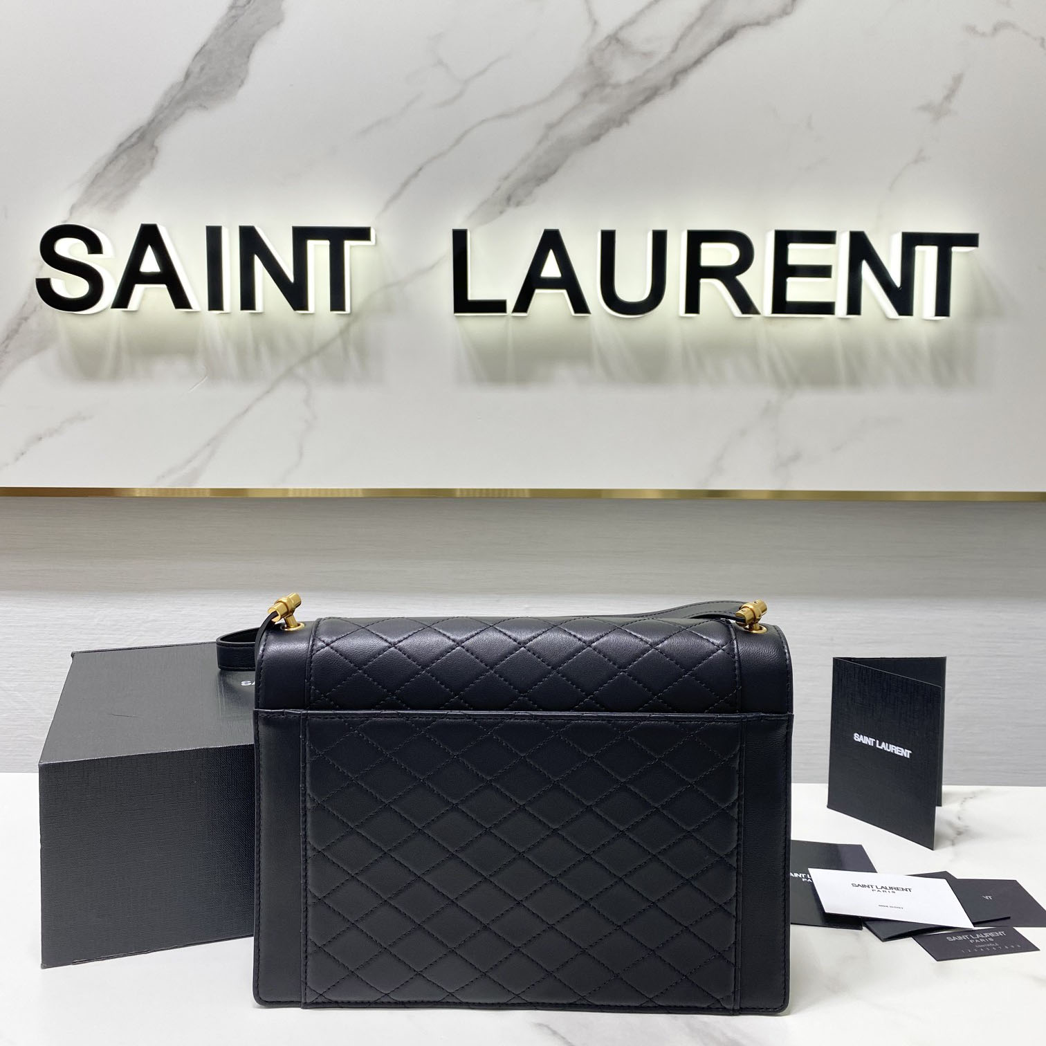 Saint Laurent Leather Crossbody Bag  ( 26x18x5cm) - 