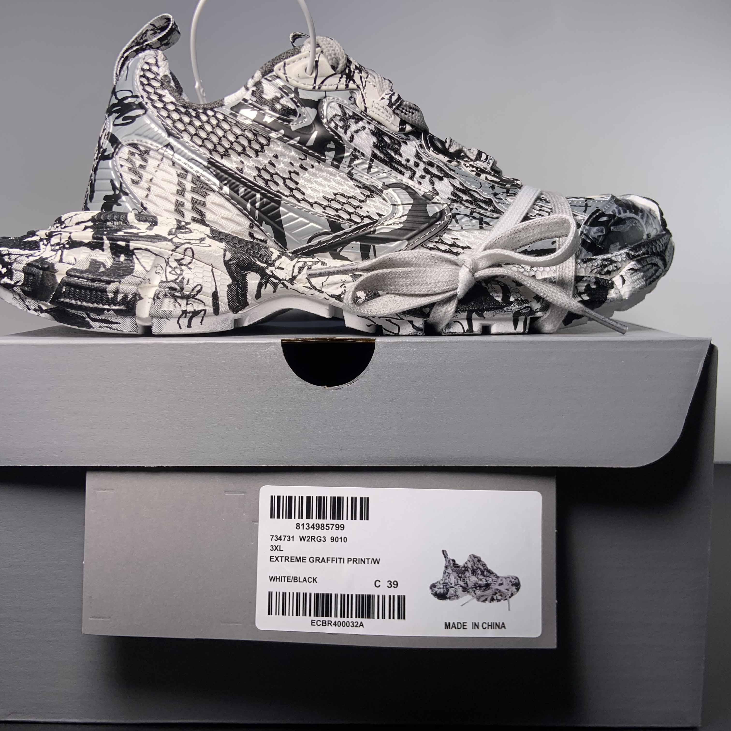 Balenciaga 3XL Extreme Graffiti Sneaker In White And Black  - 