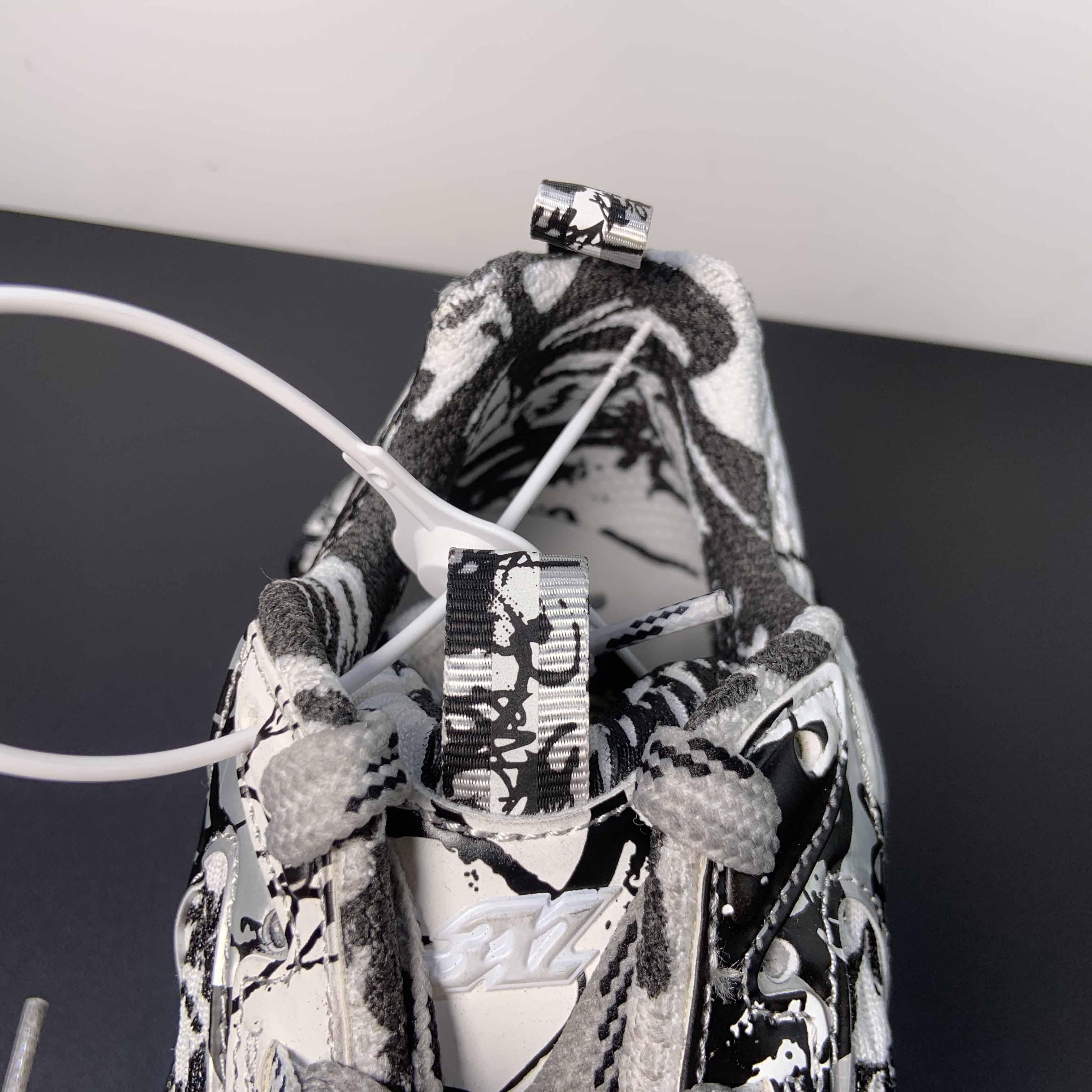 Balenciaga 3XL Extreme Graffiti Sneaker In White And Black  - 