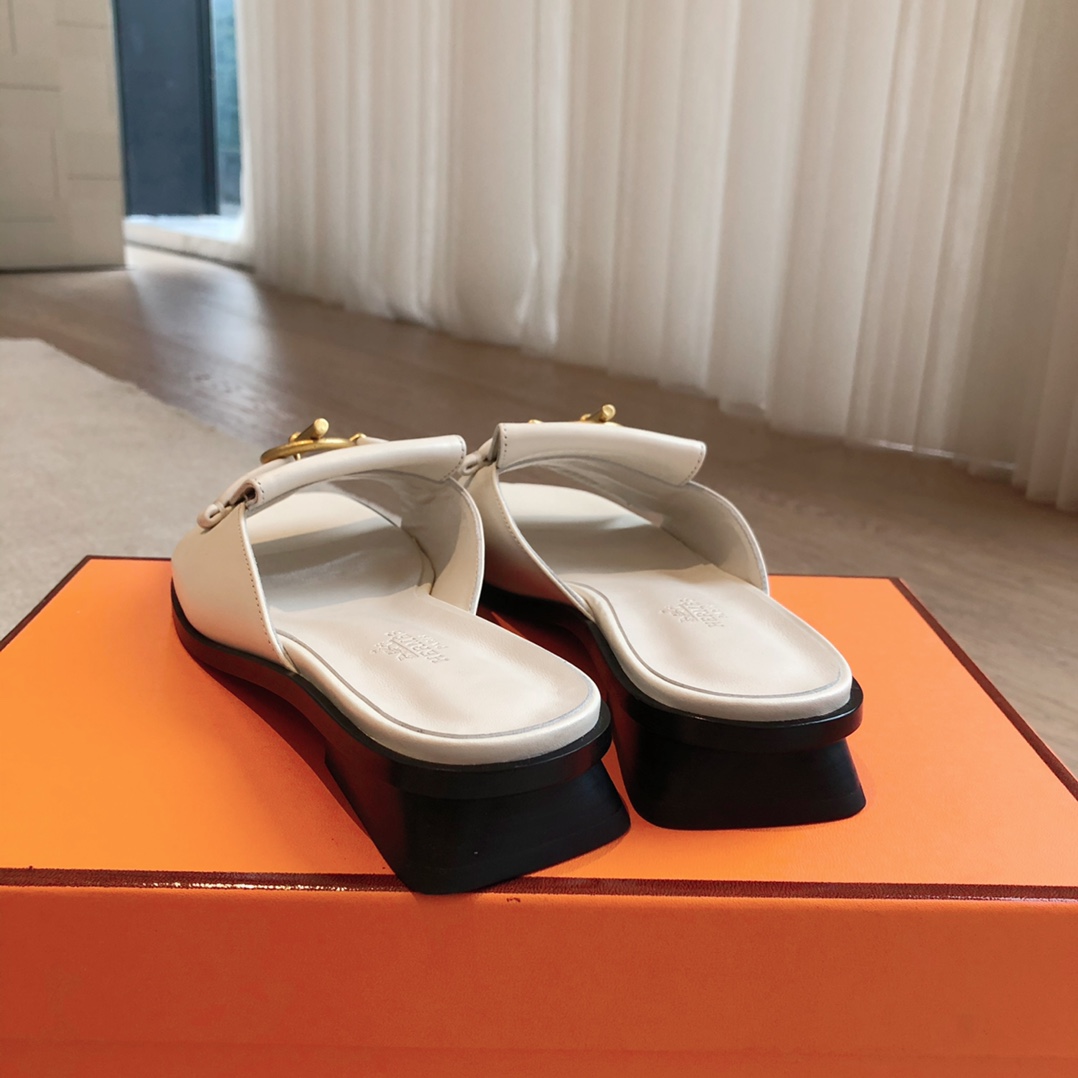 Hermes Isle Sandal - 