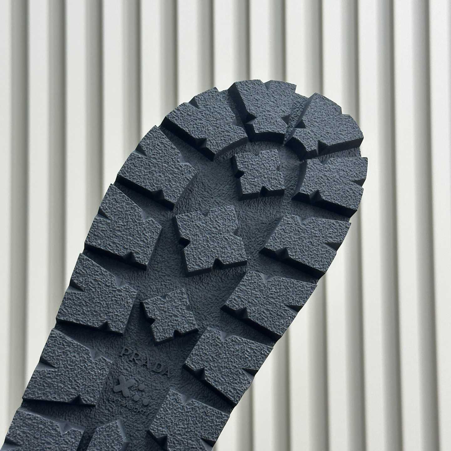 Prada Rubber Thong Sandals - 