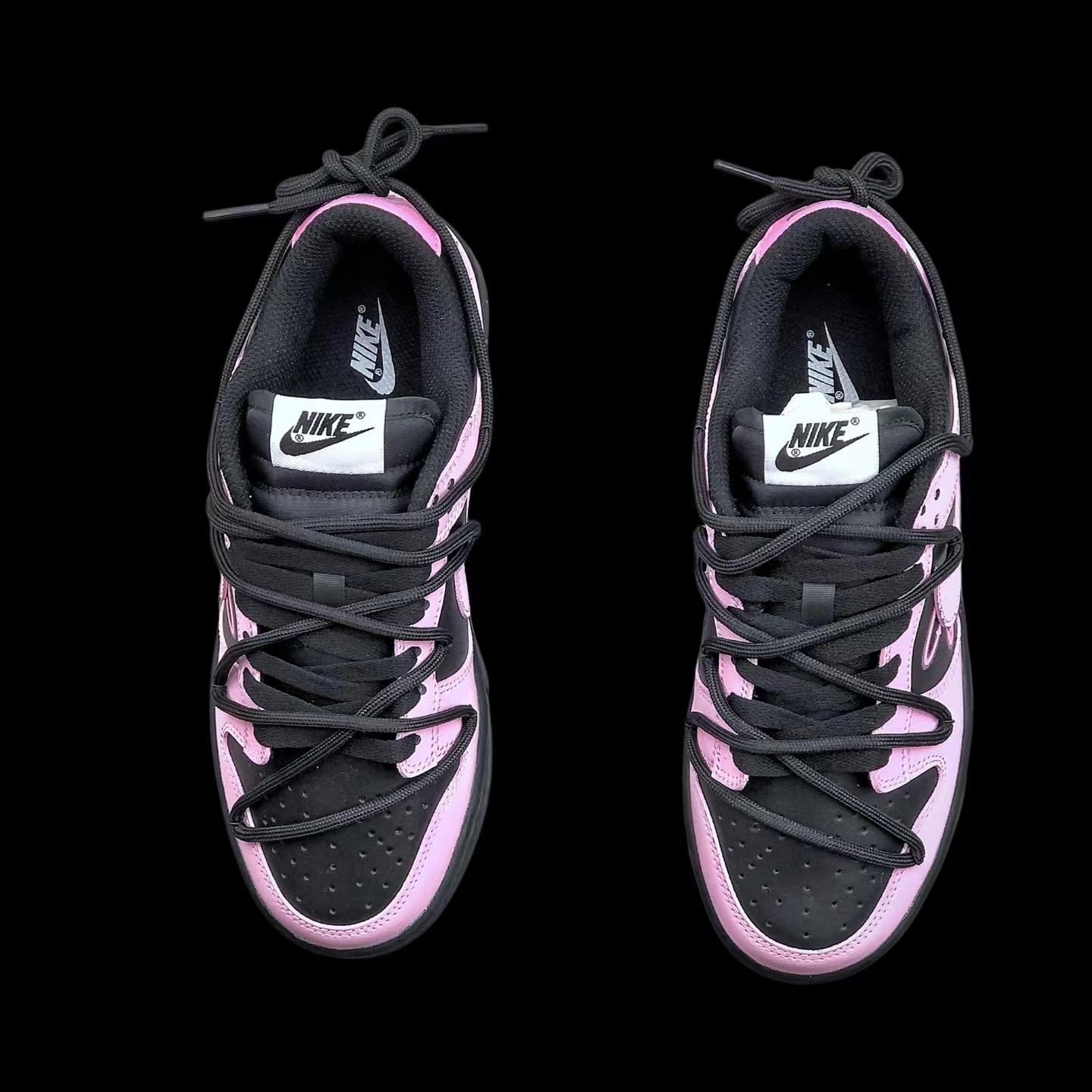 Nike SB Dunk Low Sneaker      - 