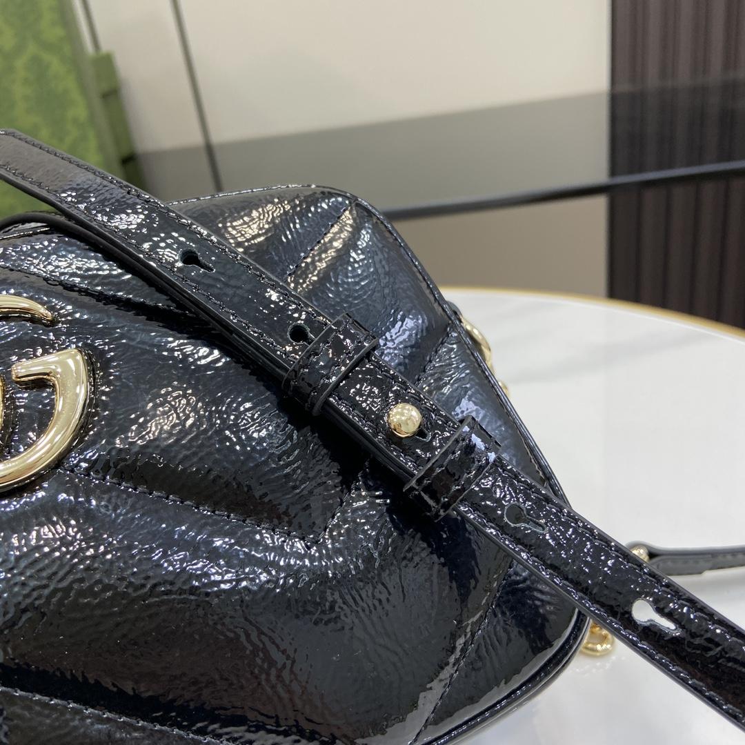 Gucci GG Marmont Small Shoulder Bag - 