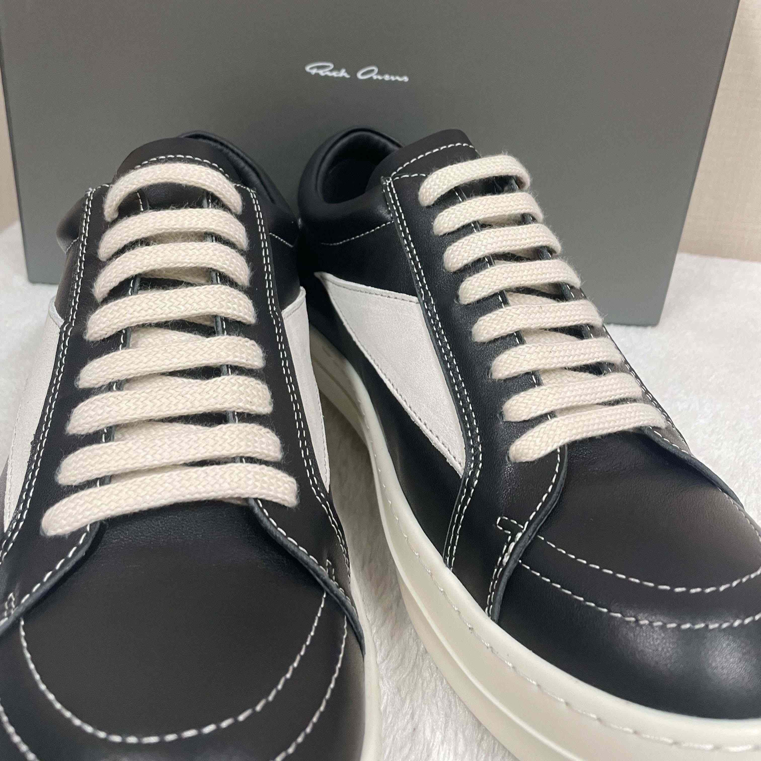 Rick Owens Low-Top Sneakers - DesignerGu