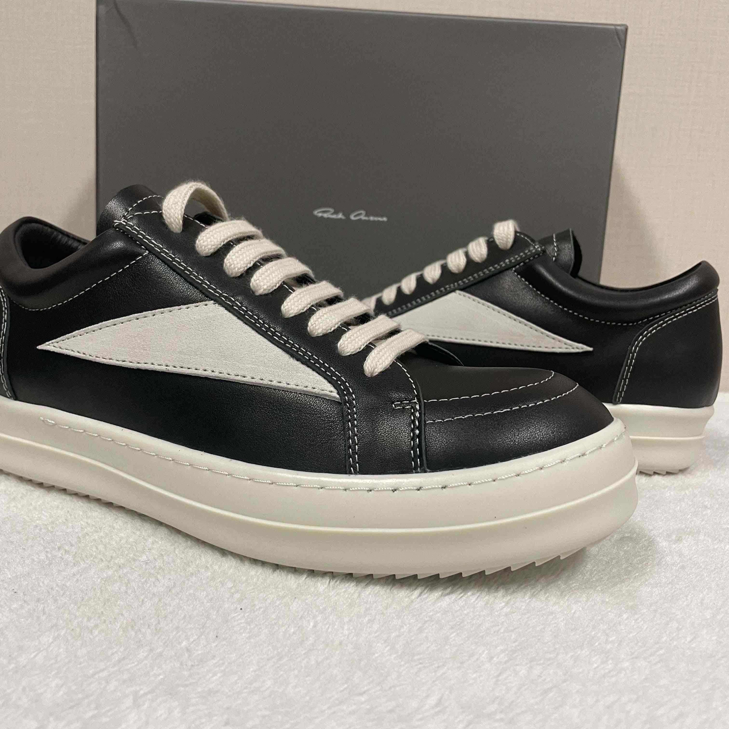 Rick Owens Low-Top Sneakers - DesignerGu