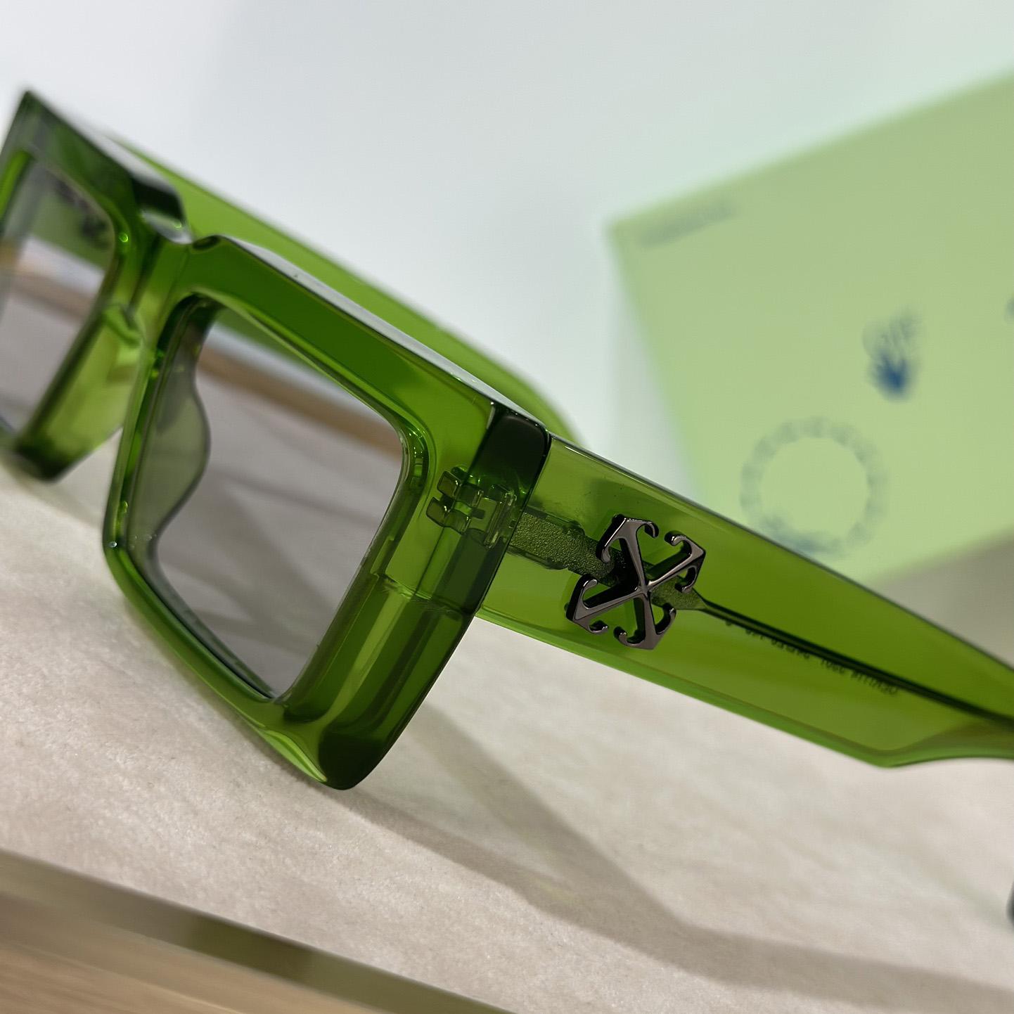 Off White Moberly Sunglasses      OERl114 - 