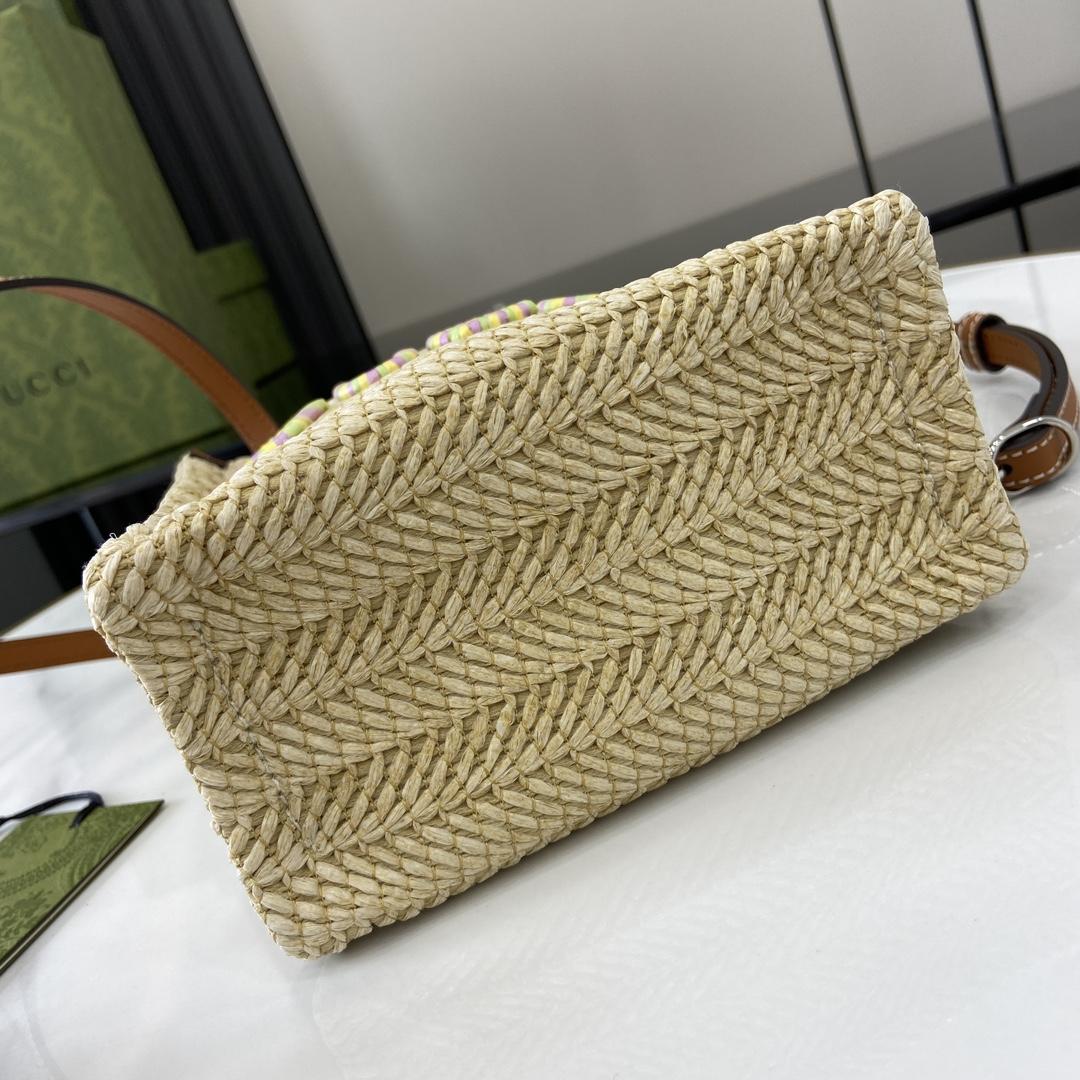 Gucci Super Mini Straw-effect Bag - 