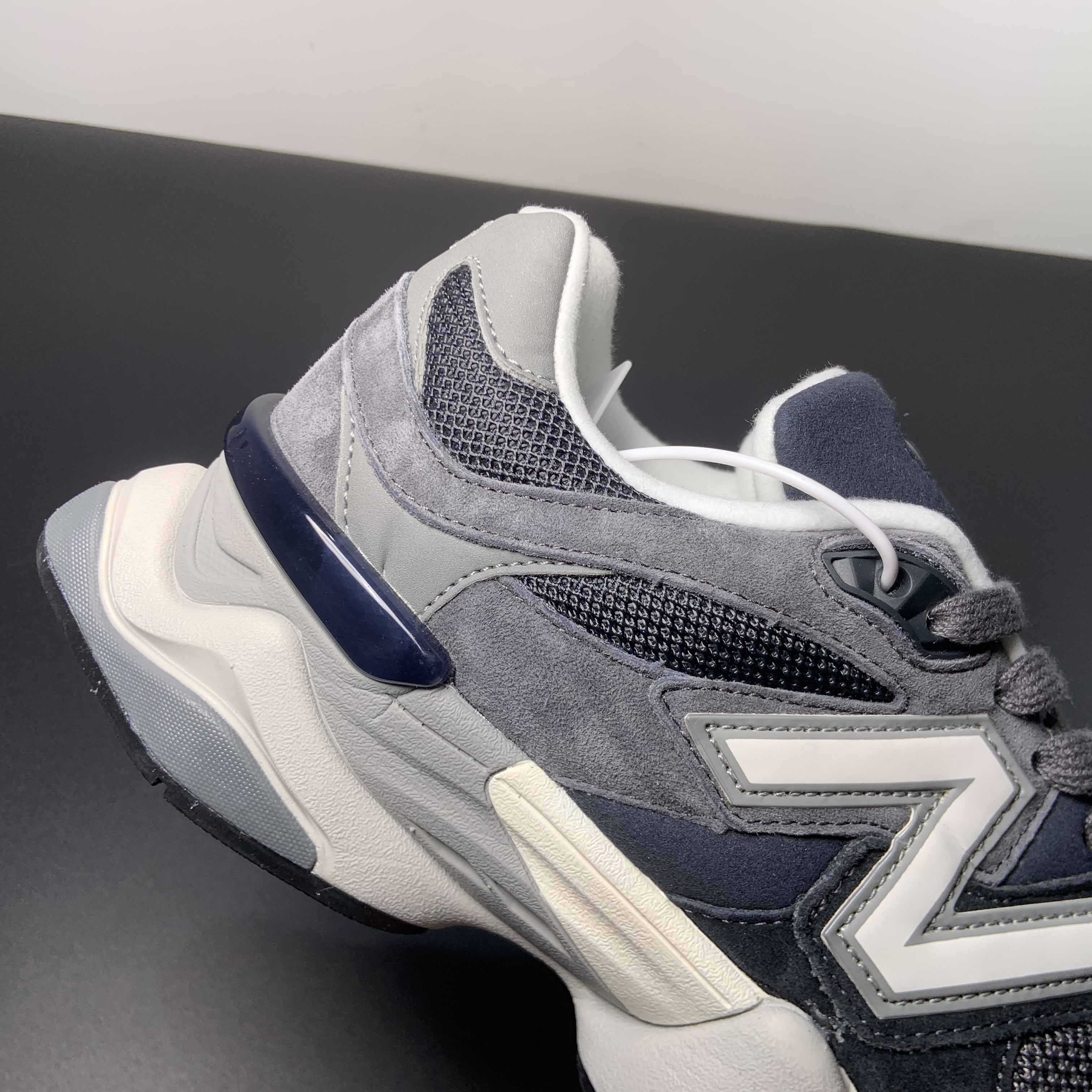 New Balance 9060 Sneakers      U9060JBM  - 