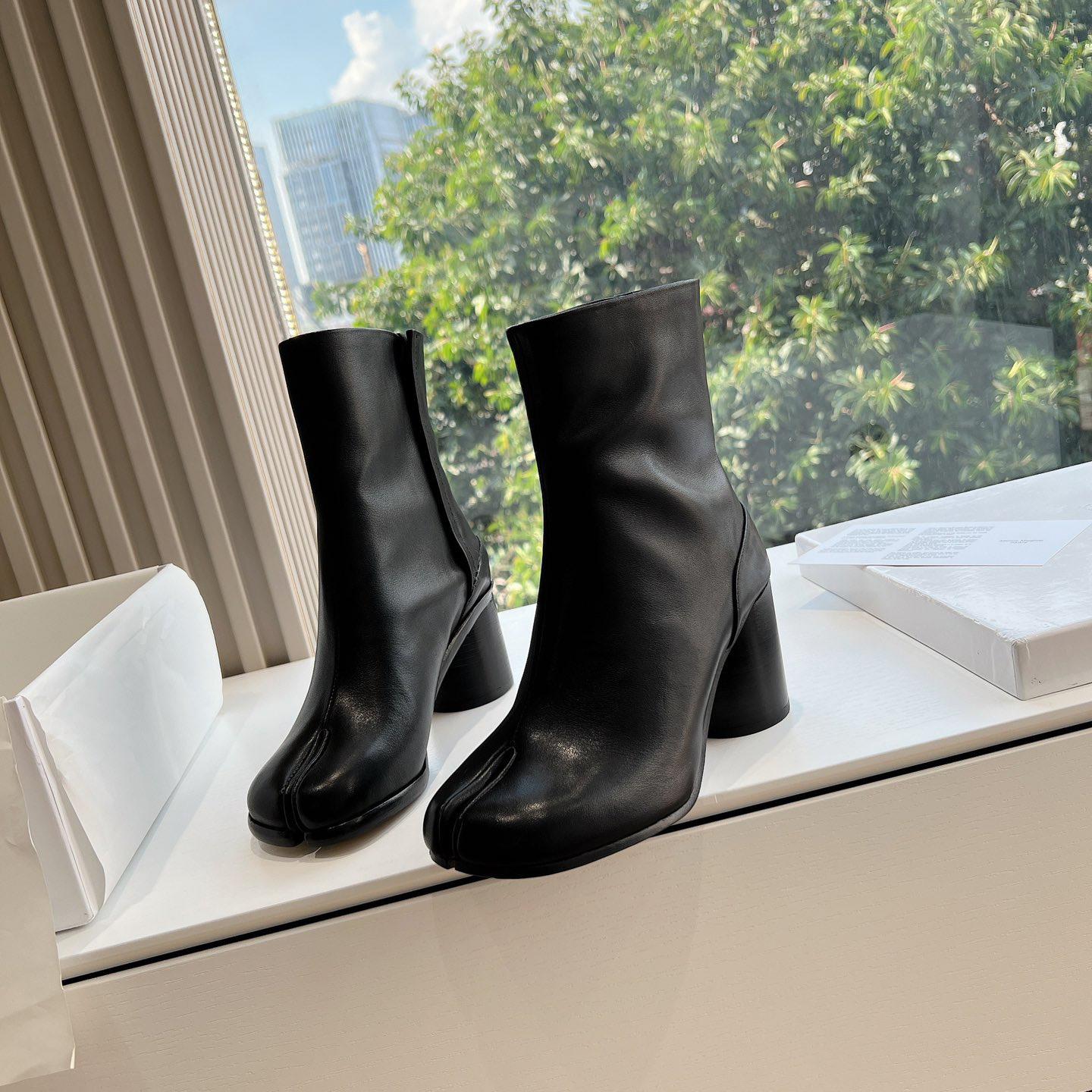 Maison Margiela Tabi Ankle Boots - 