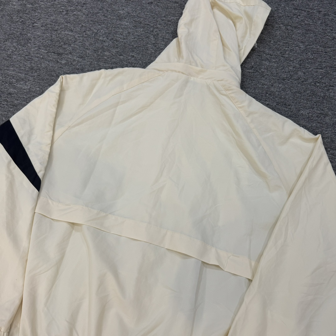 Nike Hooded Jacket - 