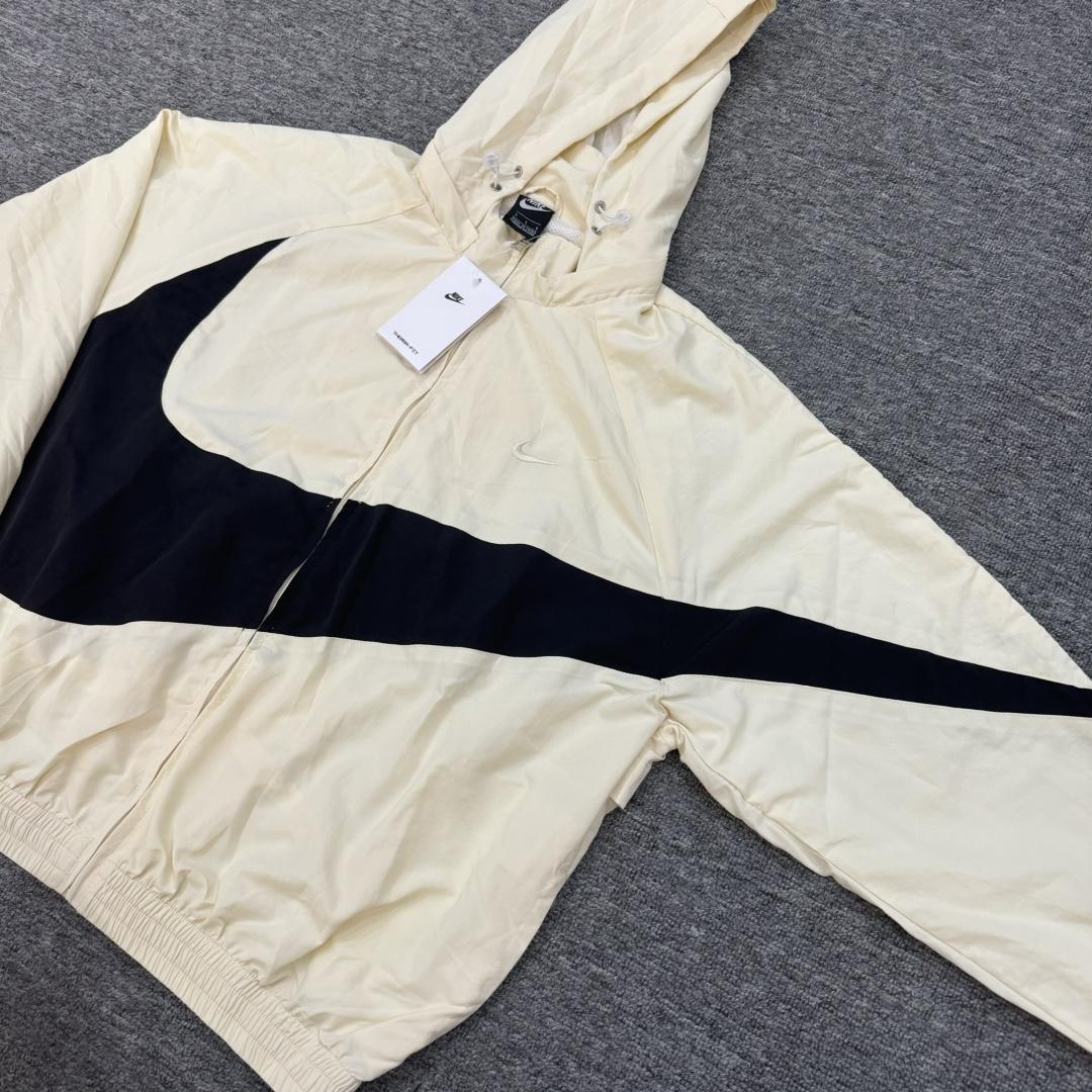 Nike Hooded Jacket - 