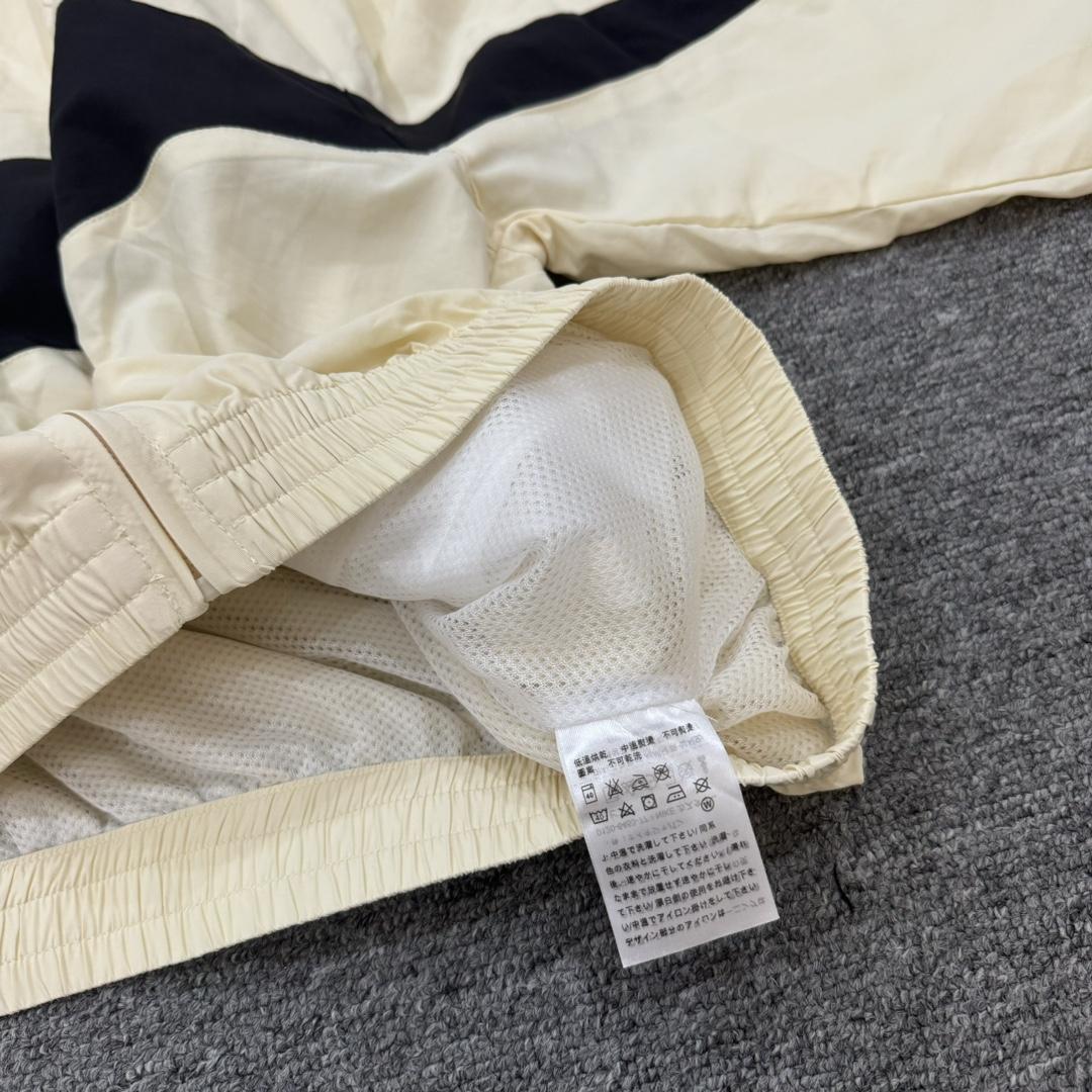 Nike Hooded Jacket - 